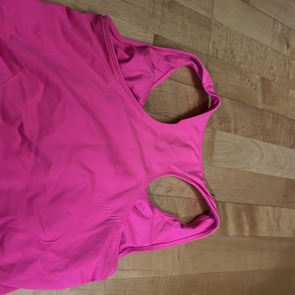 Pink razor back workout top - Picture 2 of 2